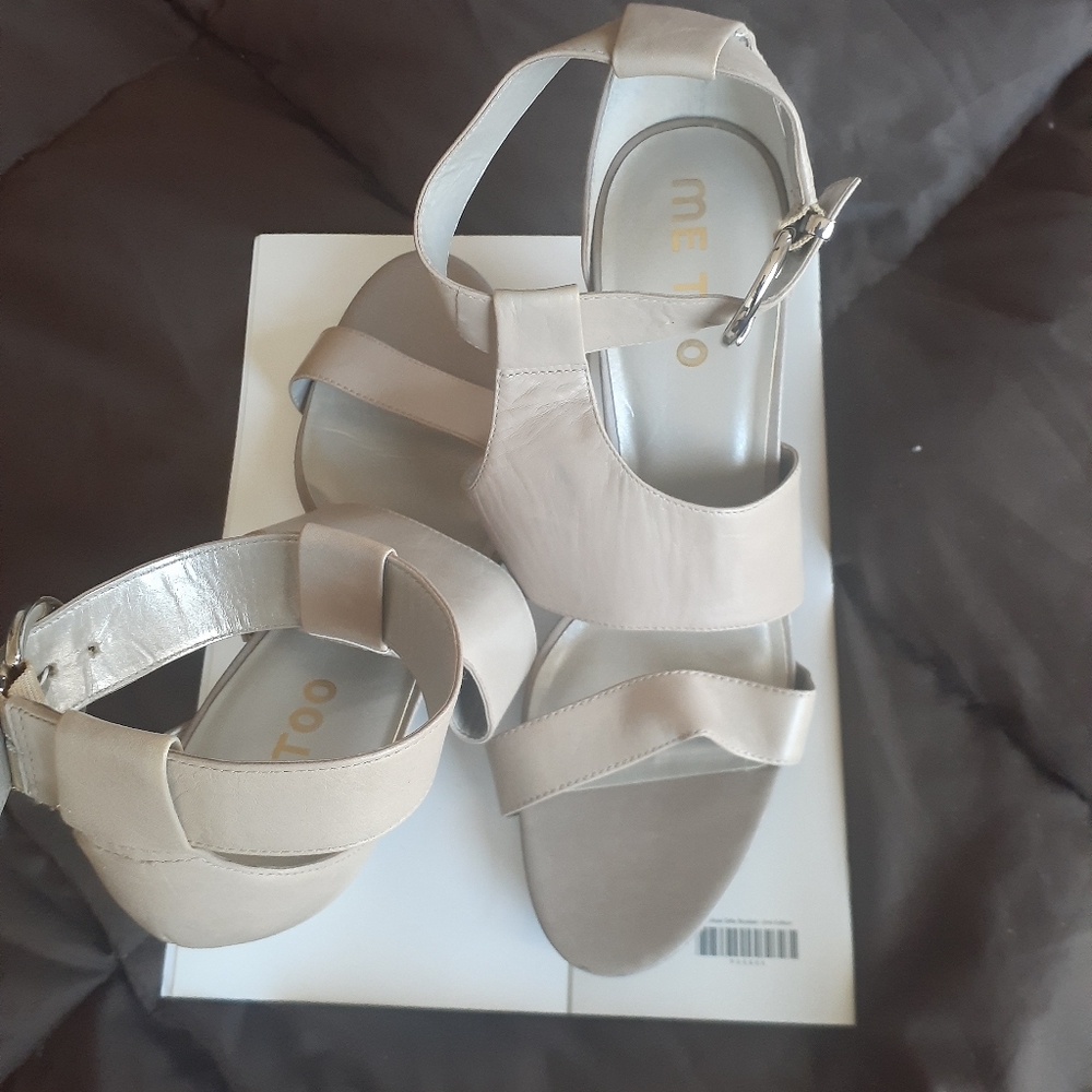 Me Too Women's Tan Sandals